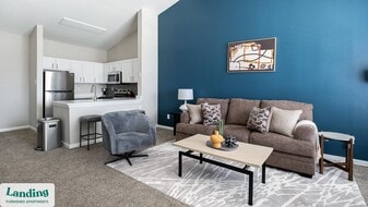 2323 Eldridge Pkwy in Houston, TX - Building Photo