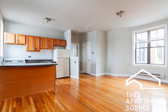723 W Barry Ave, Unit A3