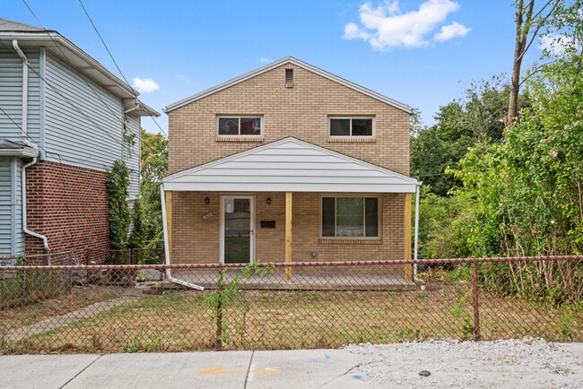 property at 309 Sebring Ave