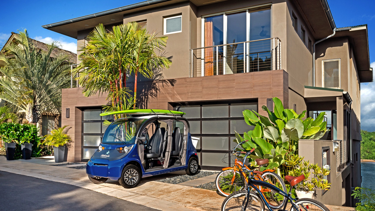 Kalapaki Bay Condominium in Lihue, HI - Building Photo