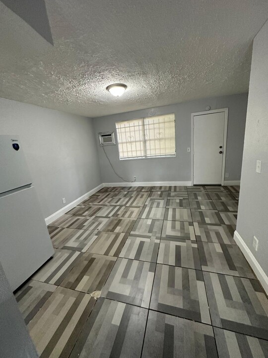 1512-1514 McConihe St in Jacksonville, FL - Building Photo