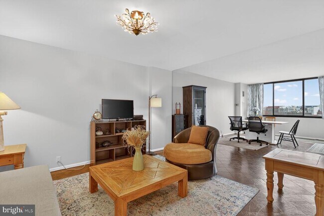 2700 Virginia Ave NW in Washington, DC - Building Photo - Building Photo