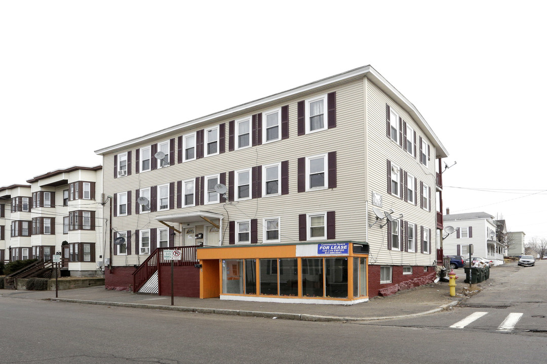 229-233 Wilson St in Manchester, NH - Foto de edificio