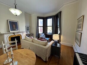 429 Beacon St in Boston, MA - Building Photo - Building Photo