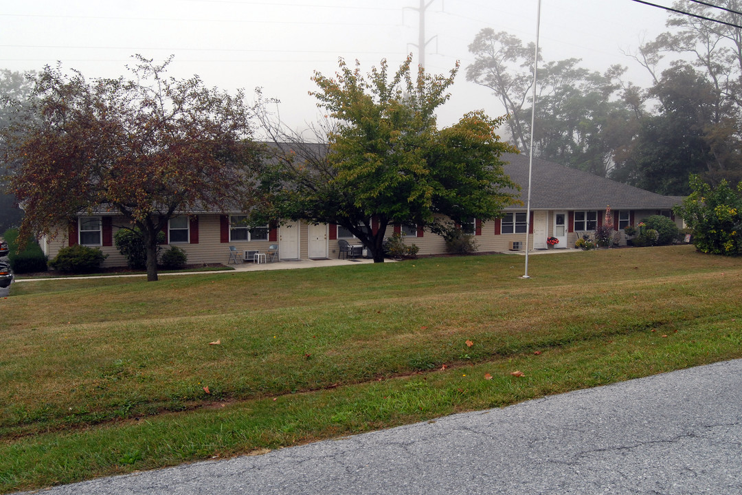 599 Old Quaker Rd in Lewisberry, PA - Building Photo