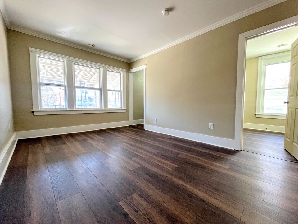 501 Plymouth Ave in Buffalo, NY - Building Photo