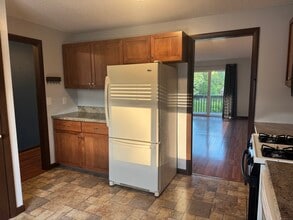 211 Skyview Dr in Cromwell, CT - Building Photo - Building Photo