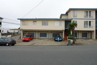 15 Magnolia Ave in South San Francisco, CA - Building Photo - Building Photo