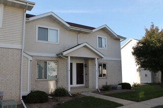 Madison Townhomes in Madison, WI - Foto de edificio - Building Photo