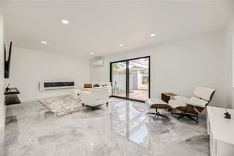 3149 Bel Air Dr in Las Vegas, NV - Building Photo - Building Photo