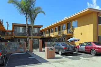 Sea Mist Apartments in National City, CA - Building Photo - Building Photo