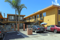 Sea Mist Apartments in National City, CA - Foto de edificio - Building Photo