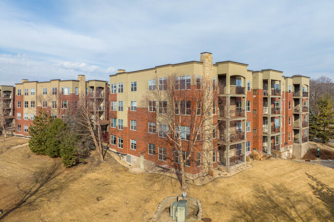 ParkSide Condominiums in St. Louis Park, MN - Building Photo - Building Photo