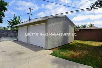 5712 Myrtle Ave in Long Beach, CA - Building Photo - Building Photo