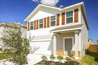 5534 Bluebell Mdw in Converse, TX - Building Photo - Building Photo