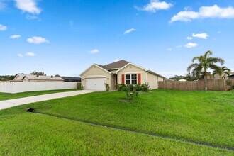 1810 SW Capehart Ave in Port St. Lucie, FL - Building Photo - Building Photo