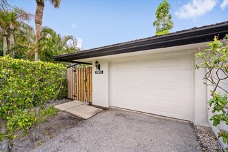 11876 Pebblewood Dr in Wellington, FL - Building Photo - Building Photo