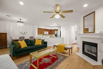 12330 Shropshire Blvd in Austin, TX - Building Photo - Building Photo