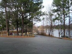 7837 Lake Seminole Rd in Sneads, FL - Foto de edificio - Building Photo