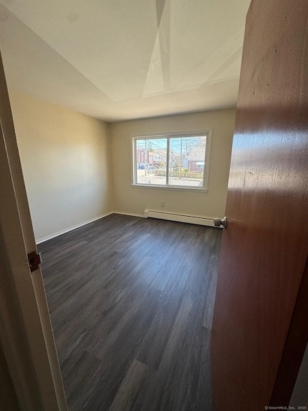 125 Granfield Ave, Unit 3E in Bridgeport, CT - Building Photo - Building Photo