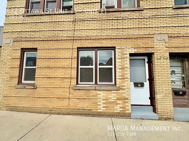 832 Ottawa St in Windsor, ON - Building Photo - Building Photo