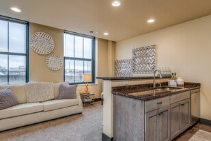 The Lofts at Plankinton Apartments