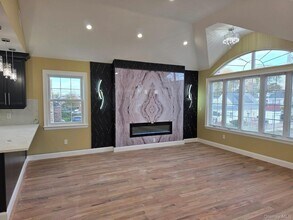 240-02 147th Rd in Queens, NY - Foto de edificio - Building Photo