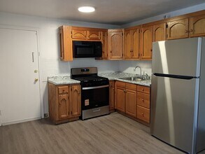 10 Tiffany Rd, Unit 6 in Salem, NH - Building Photo - Building Photo