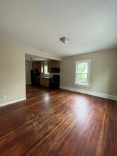 82 N Hamilton St, Unit Unit #2 in Poughkeepsie, NY - Foto de edificio - Building Photo