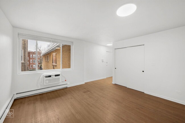 7357 N Winchester Ave in Chicago, IL - Building Photo - Building Photo