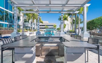 777 N Ashley Dr in Tampa, FL - Foto de edificio - Building Photo