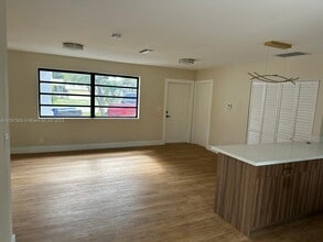 750 S 61st Terrace in Hollywood, FL - Building Photo - Building Photo