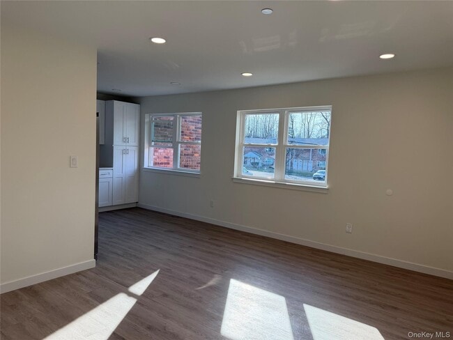 5 Colonial Dr in Wappingers Falls, NY - Building Photo - Building Photo