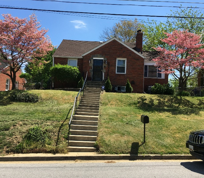 2707 Fairlawn St in Temple Hills, MD - Building Photo