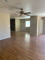 917 N Hancock Ave in Odessa, TX - Building Photo