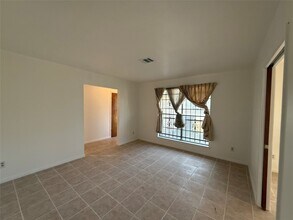 7325 Ley Rd in Houston, TX - Building Photo - Building Photo