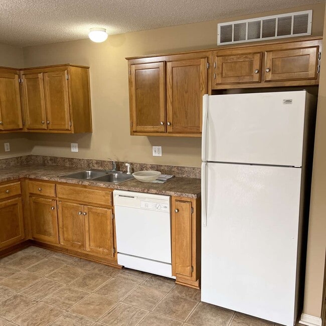 425 Hawthorne Blvd in Warrensburg, MO - Building Photo - Building Photo