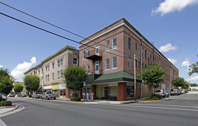 200-230 N Marion Ave in Lake City, FL - Building Photo - Building Photo