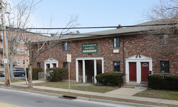 Washington Gardens in Hempstead, NY - Building Photo - Building Photo