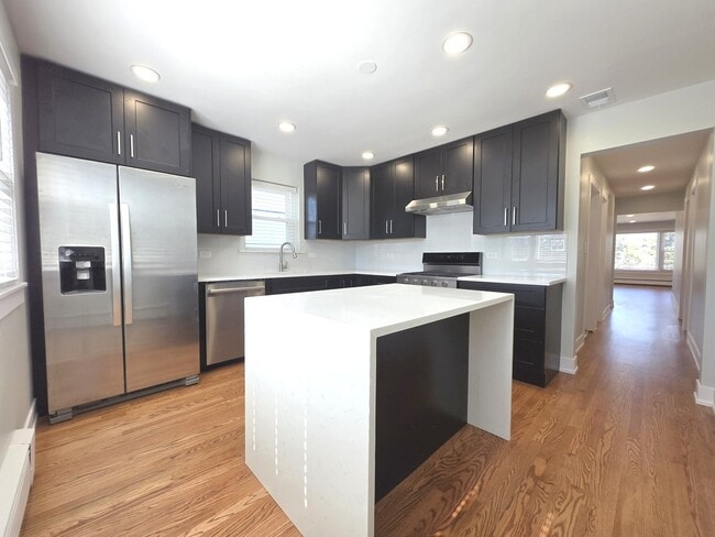 315 W Prospect Ave in Mount Prospect, IL - Building Photo - Building Photo