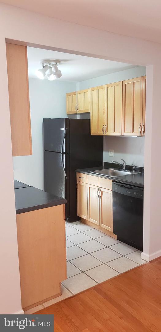 720 W Glebe Rd-Unit -2B in Alexandria, VA - Building Photo - Building Photo