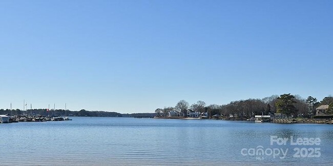 18824 Nautical Dr in Cornelius, NC - Building Photo - Building Photo