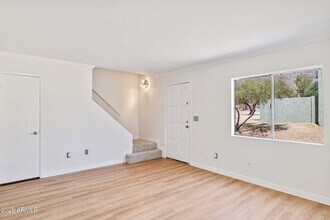 807 E Cochise Dr in Phoenix, AZ - Building Photo - Building Photo