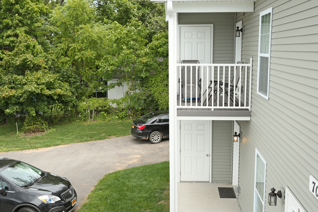 Parkview Apartments & (New)Townhomes in Spencerport, NY - Foto de edificio - Building Photo
