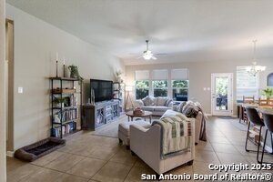 9815 Catell in Boerne, TX - Building Photo - Building Photo