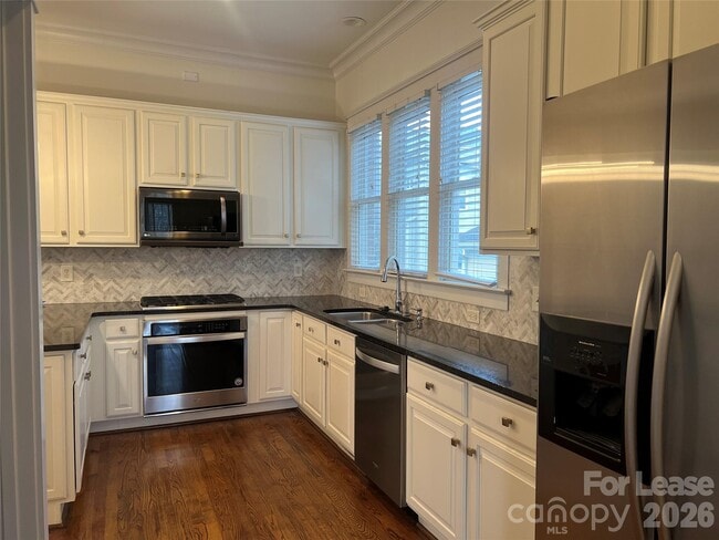 711 E 9th St in Charlotte, NC - Building Photo - Building Photo