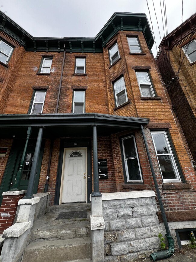 28 Monument St Rentals in Newburgh, NY