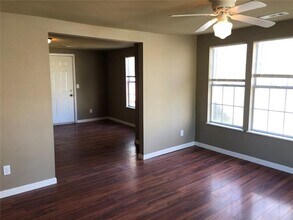 581 S Ray Ave in Fayetteville, AR - Building Photo - Building Photo