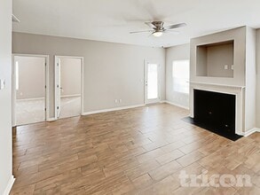 2116 Lauren Woods Dr in Winston-Salem, NC - Building Photo - Building Photo