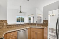 931 Falling Water Rd in Weston, FL - Building Photo - Building Photo